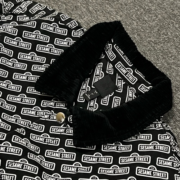 H&M Sesame Street Streetwear Jacket Black & White - Picture 2 of 2